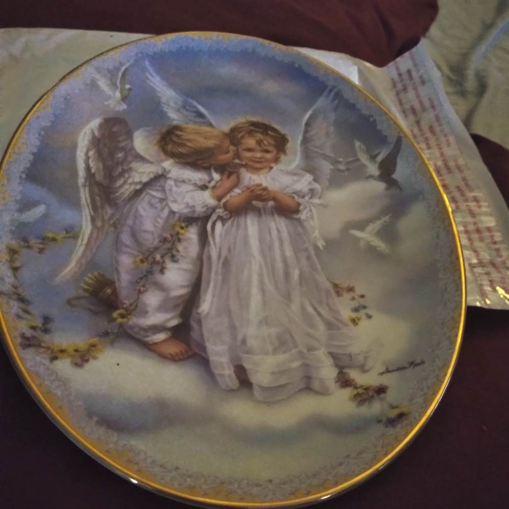 Angel decorative plate